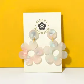 Daisy dangle earrings in cotton candy